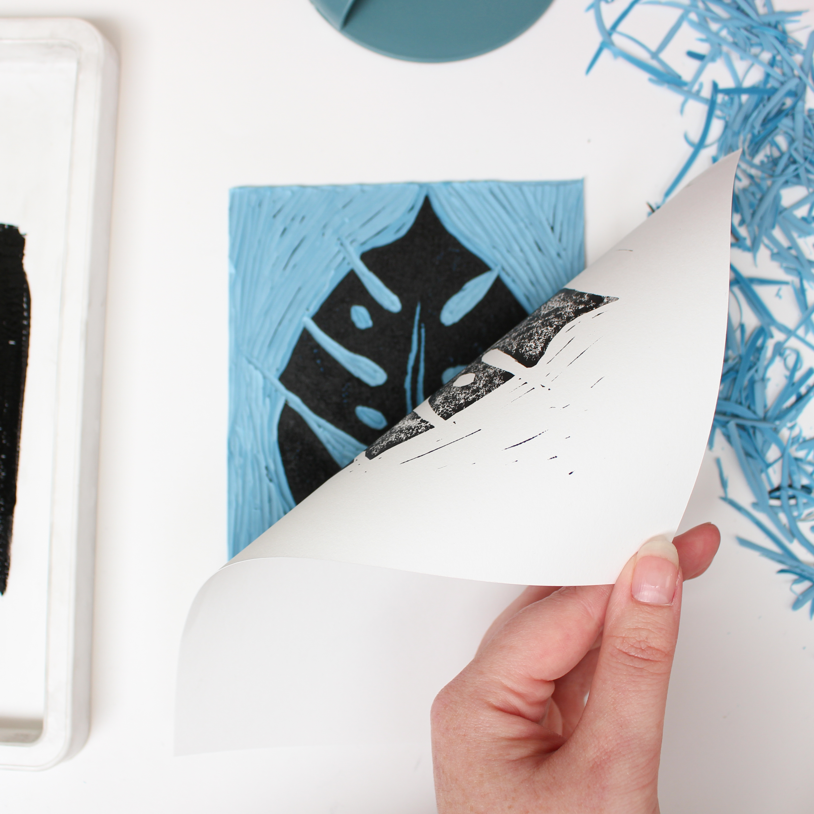 DIY Easy Collagraph Print inspired by abstract portrait- Artway Kit #artway  #printmaking #ink 