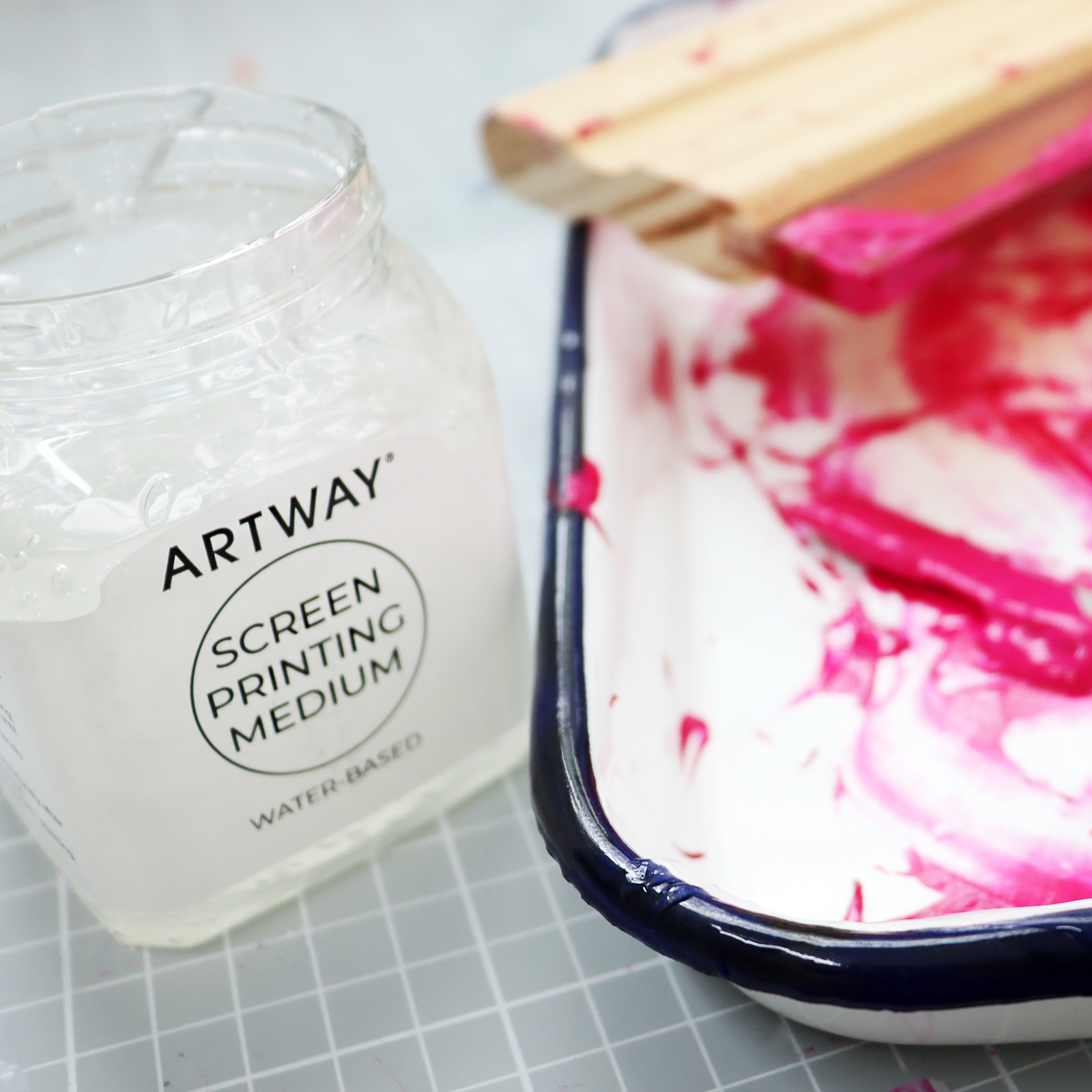 Artway Screen Printing Medium in use